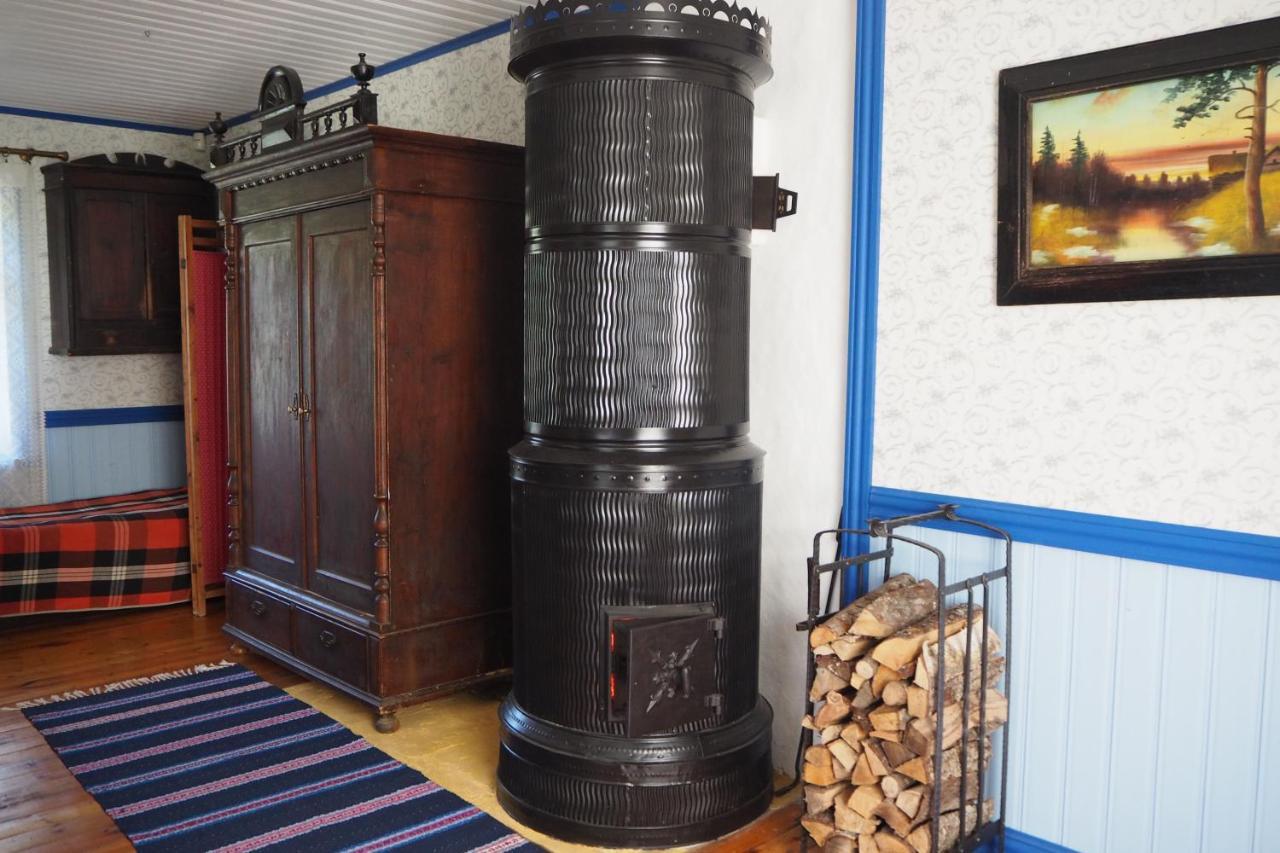 Leesi Kuelalistemaja Hotel Buitenkant foto