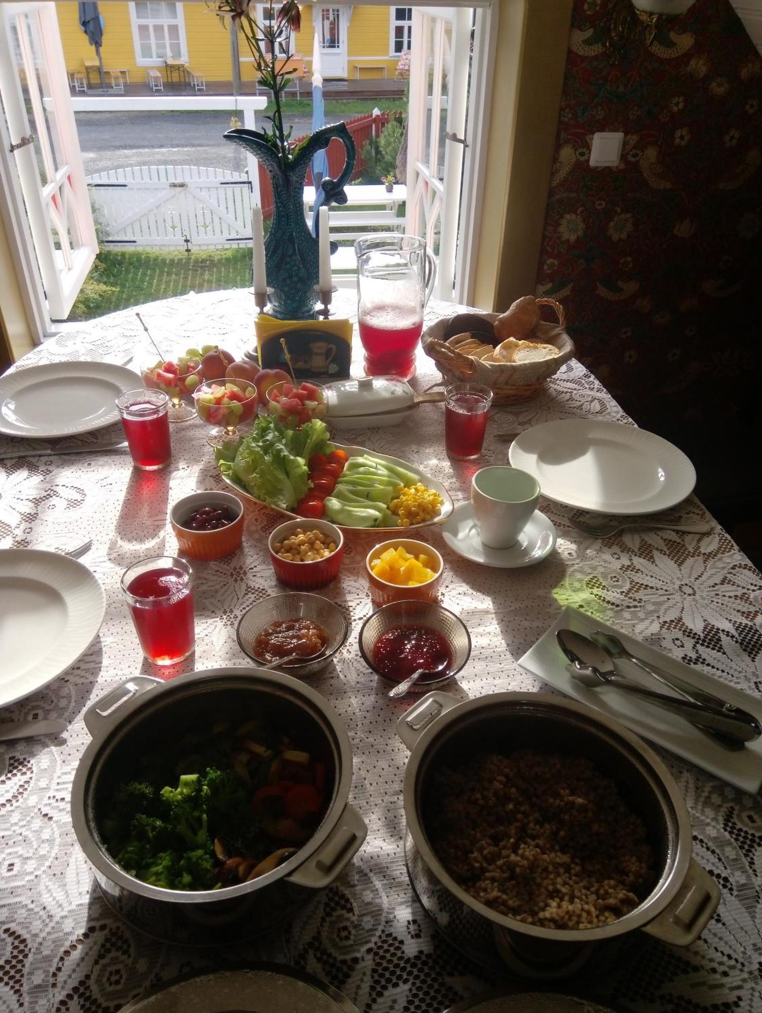 Leesi Kuelalistemaja Hotel Buitenkant foto